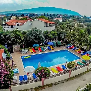 Aparthotel Barbara &, Svoronata
